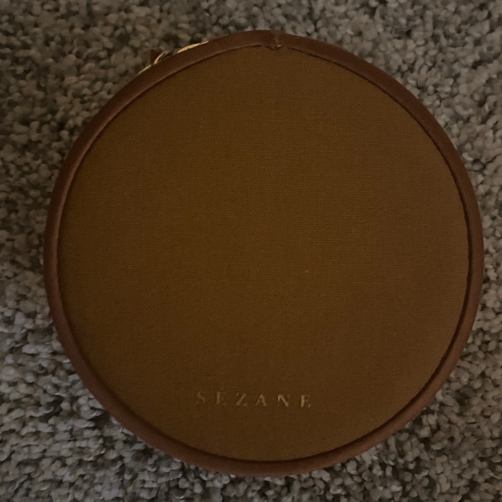 NWOT Sézane Round Jewelry Case